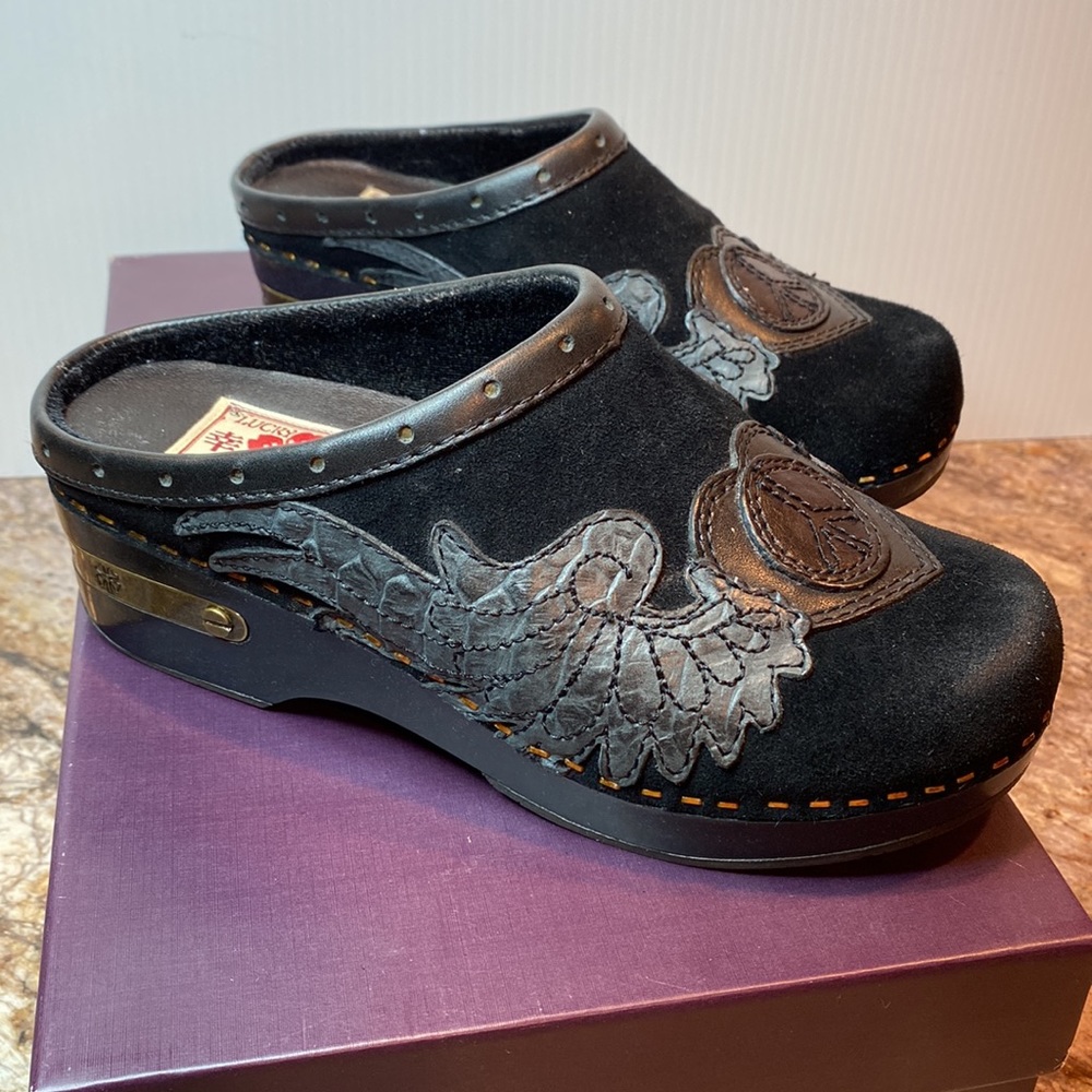 Lucky Brand Fable Black Suede and Leather Clog size 5M, in box almost new